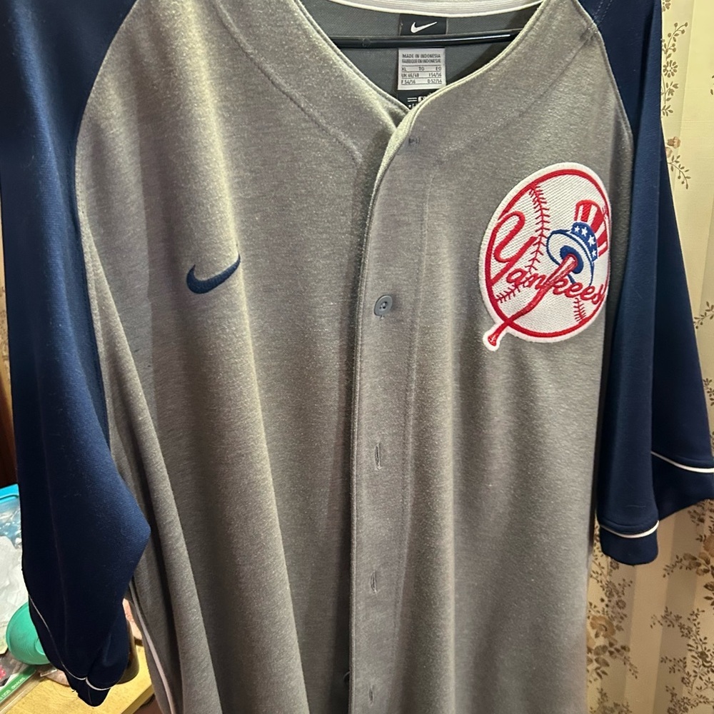 Nike Gray and Navy Yankees Jersey